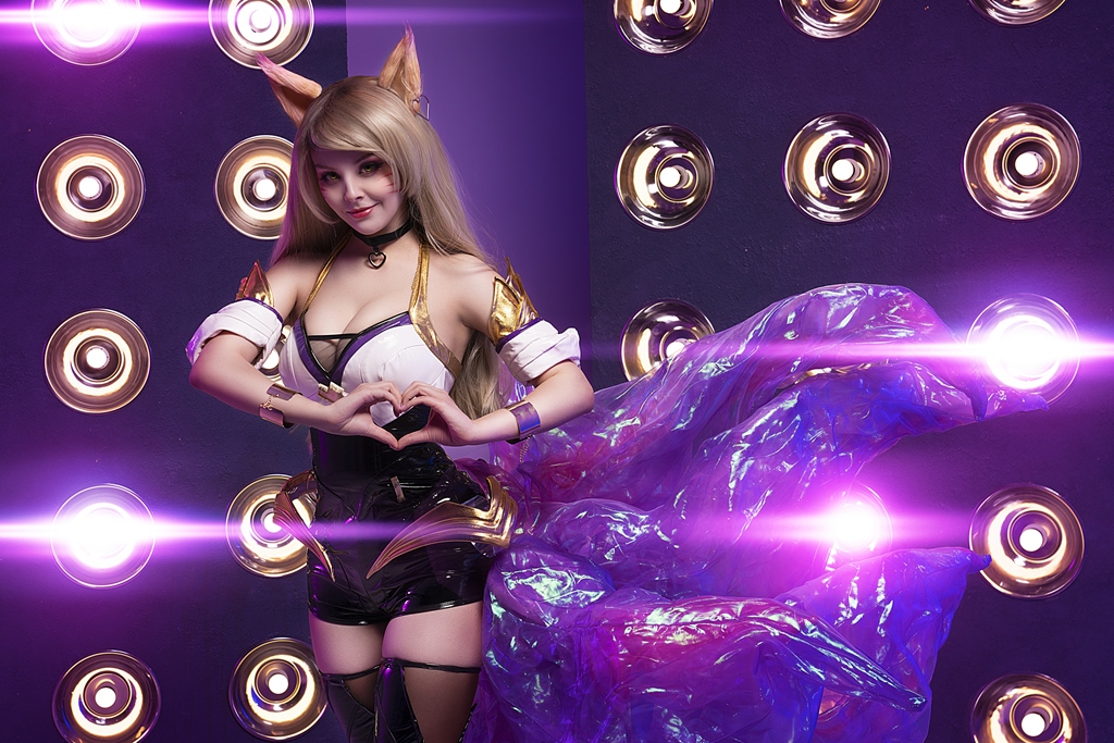 amateur photo Helly-von-Valentine-Disharmonica-KDA-Ahri-1