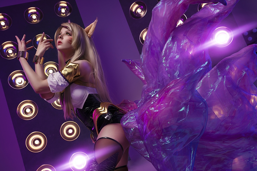 amateur photo Helly-von-Valentine-Disharmonica-KDA-Ahri-3