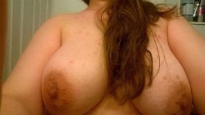 PictureBathroom tits