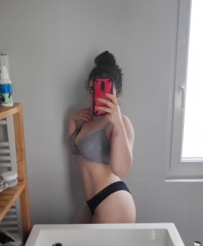 amateur pic it's been a while but here I am [f]