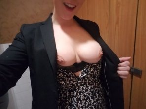 Sneaky pic while at work ;) [F]