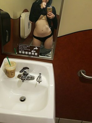 amateur photo what's your starbucks order?