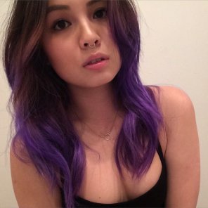 amateur pic Purple-haired Asian.