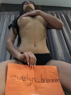 amateur photo [19]Upv0te if you guys like real girls ðŸ¤«ðŸ¤­ k i k/ðŸ‘»: evelyn_brenner