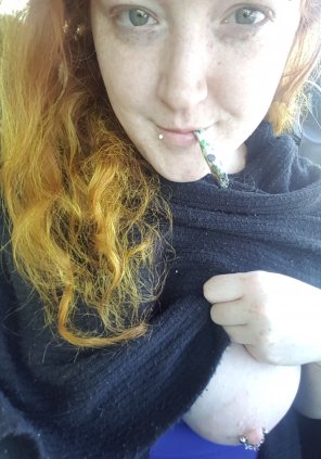 I like to smoke & get [f]reaky~