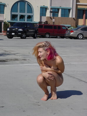 amateur pic Brandy Slavsky naked in public (25)