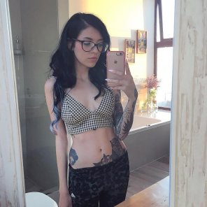 amateur pic Tattoos + Glasses = Best Combo Ever!