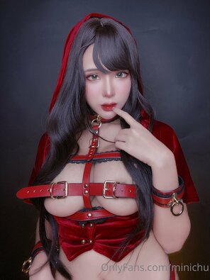 amateur pic Minichu-Little-Red-Riding-Hood-7