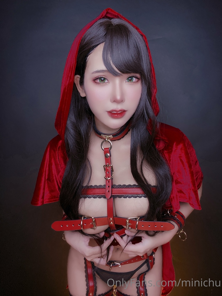 amateur photo Minichu-Little-Red-Riding-Hood-9