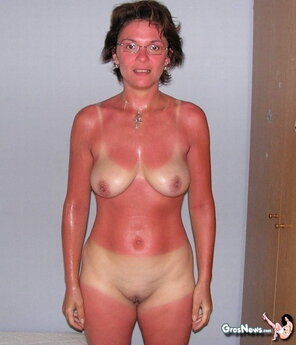 amateur pic tan lines (1357)