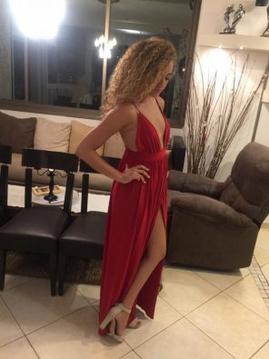 Clothing Dress Leg Long hair Shoulder 