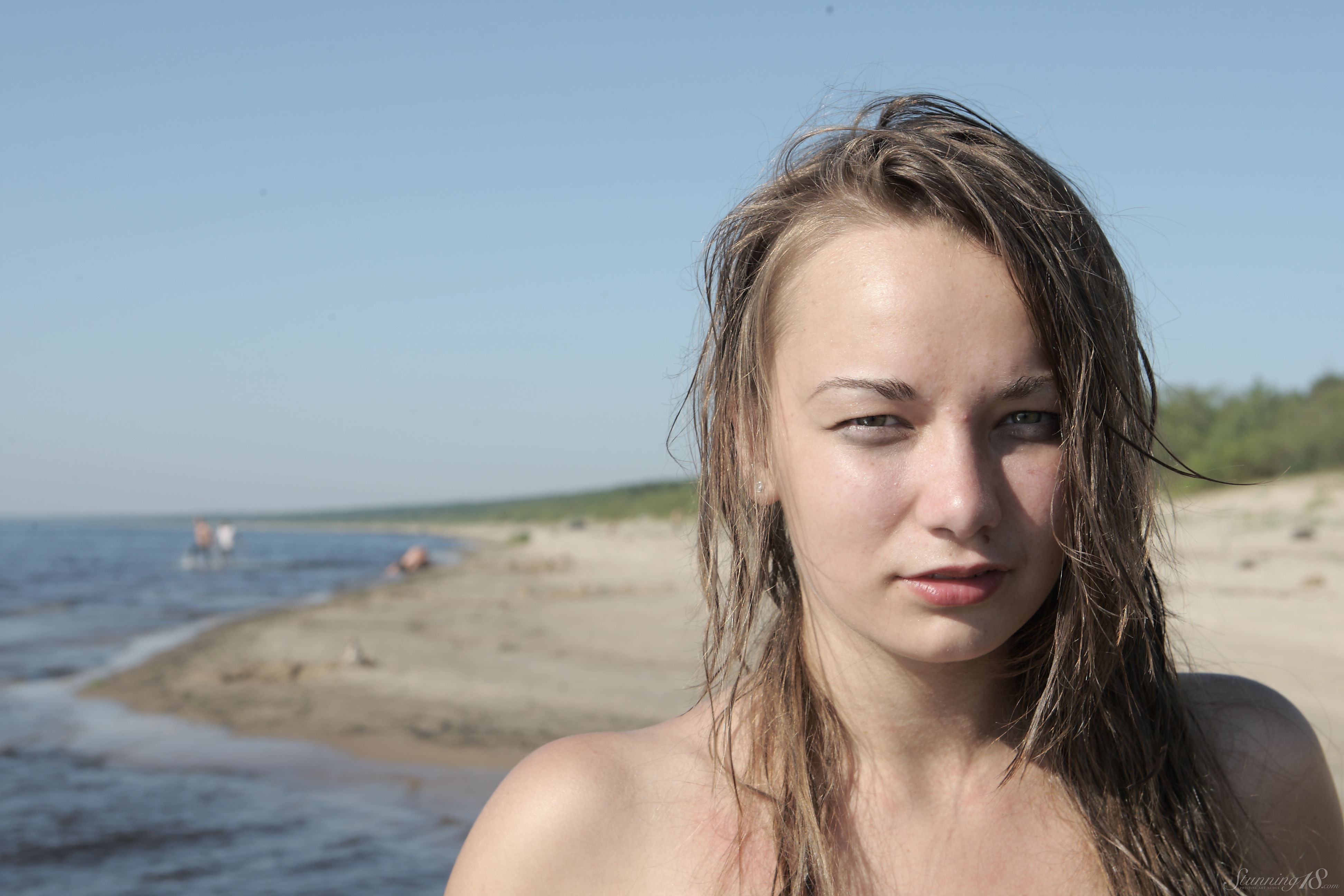 amateur photo stunning_on-a-deserted-beach_alice-d_high_0179