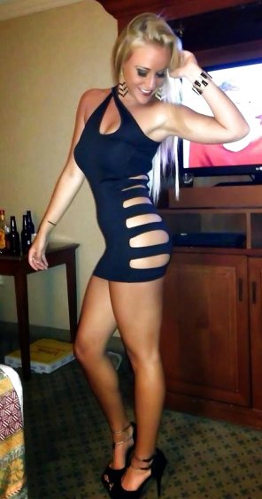 amateur photo Hot little black dress.