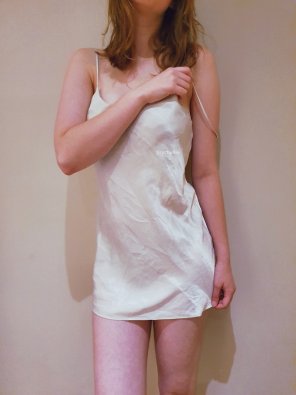 amateur pic Little white dress [F]