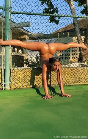 amateur pic Mel Yoga Goddess OnlyFans 533