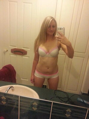 amateur pic bra and panties (447)