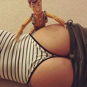 Woody discovering the ass