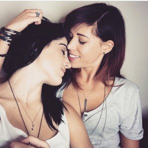 Youtuber Ellosteph AND her girlfriend