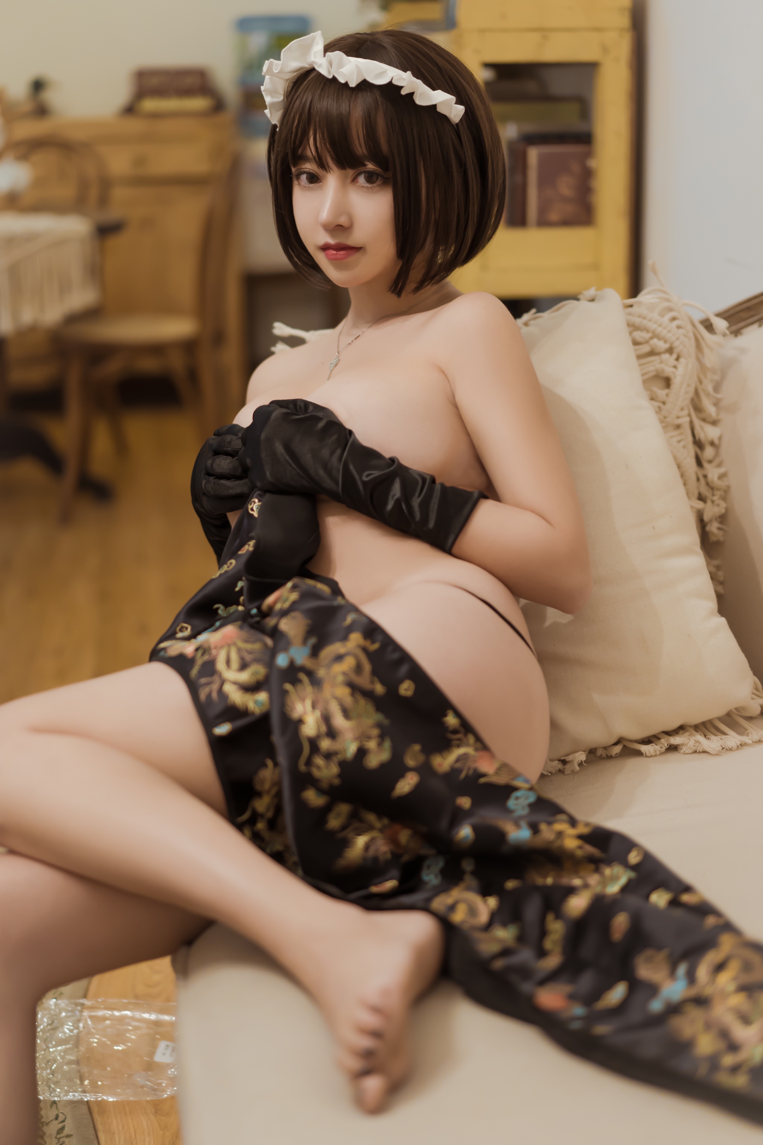 amateur photo Mixian Sama (过期米线线喵) - 黑丝旗袍 (14)