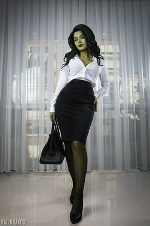 Kalinka Fox – She Hulk – 8 pics