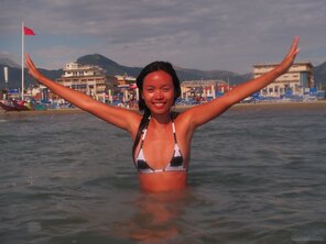 amateur pic Beach in Tuscany 0055-topaz-sharpen-faceai