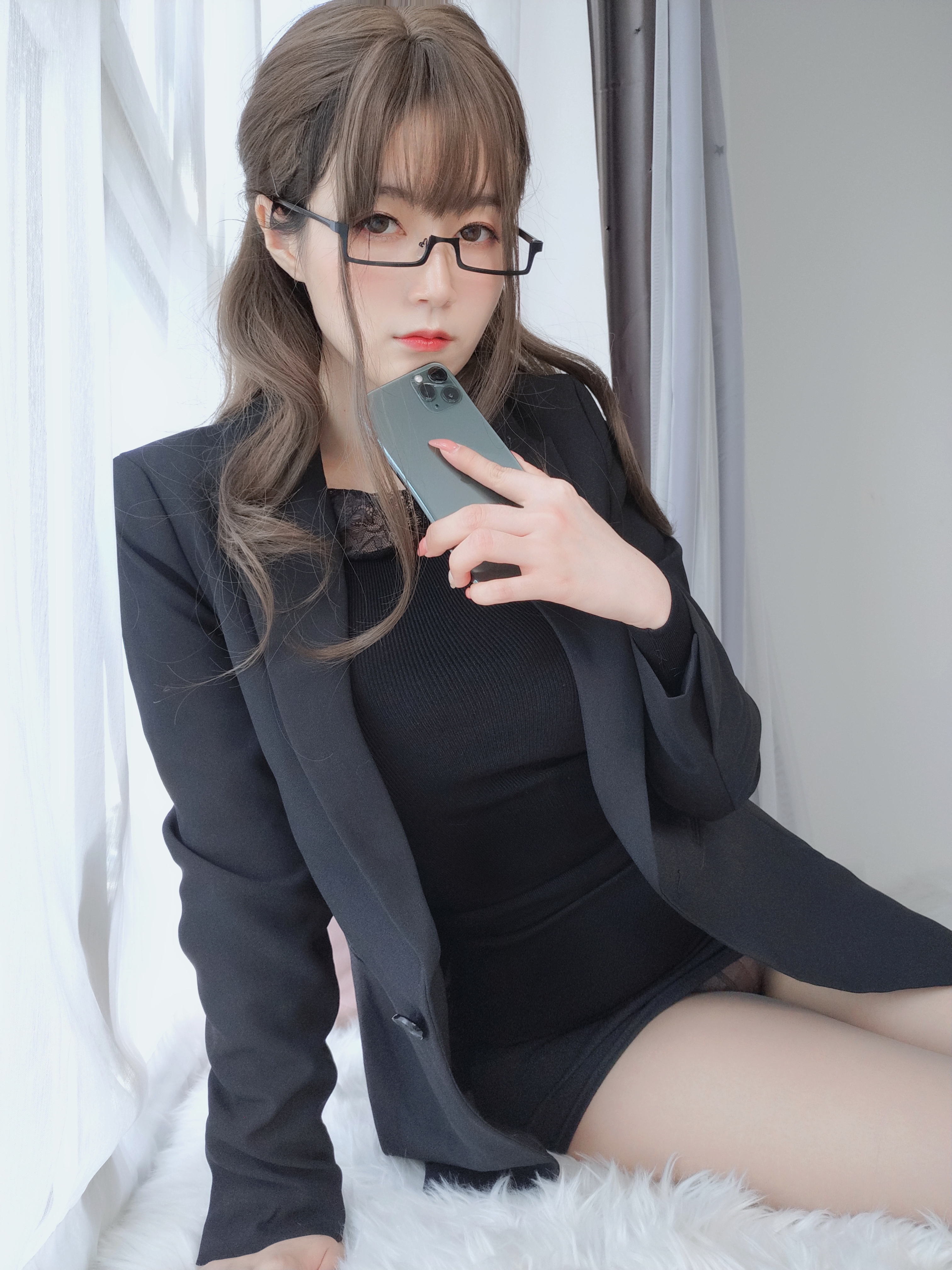 amateur photo Baiyin811 (白银81) - 黑西服 (100)