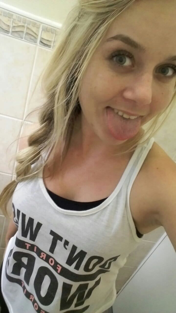 #4 Beautiful Blonde's Selfies