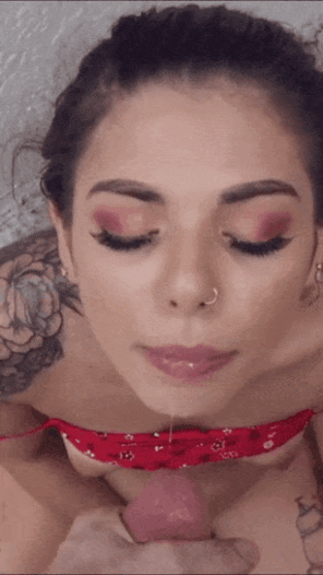 amateur pic Gina Valentina Gif 06