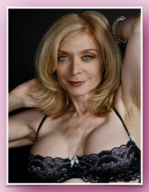 amateur pic ‎Nina Hartley Opens up.‎90