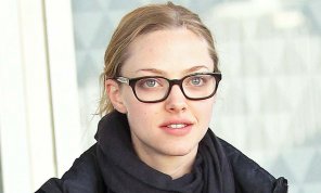 Amanda Seyfried, with glasses and no makeup