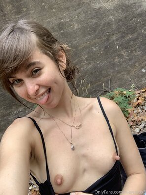 amateur pic Riley Reid OnlyFans 1644