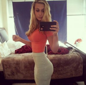 Tight skirt