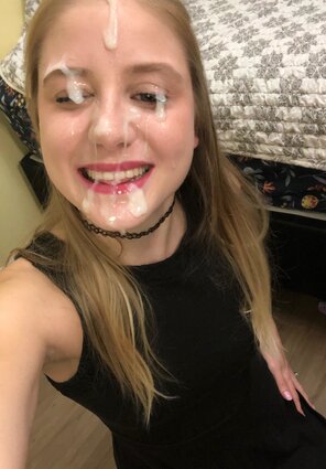 A happy cumslut