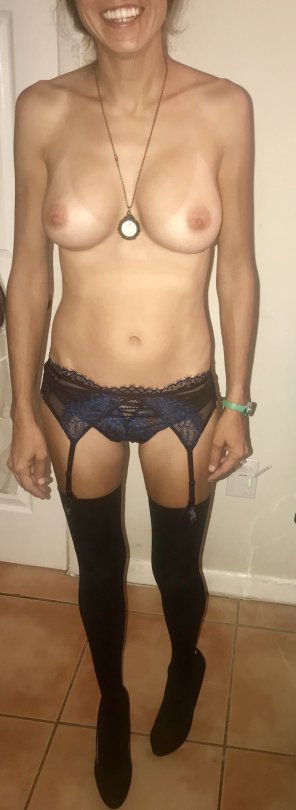 amateur pic Garter belt from the front