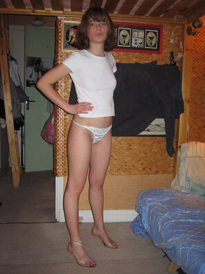 amateur pic Cyrielle_22YO_from_France_33_2_
