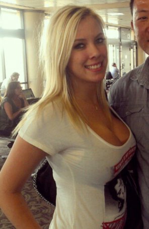 amateur pic Bibi Jones