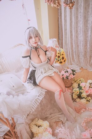 amateur pic Queenie Chuppy - Sirius (Azur Lane) (3)