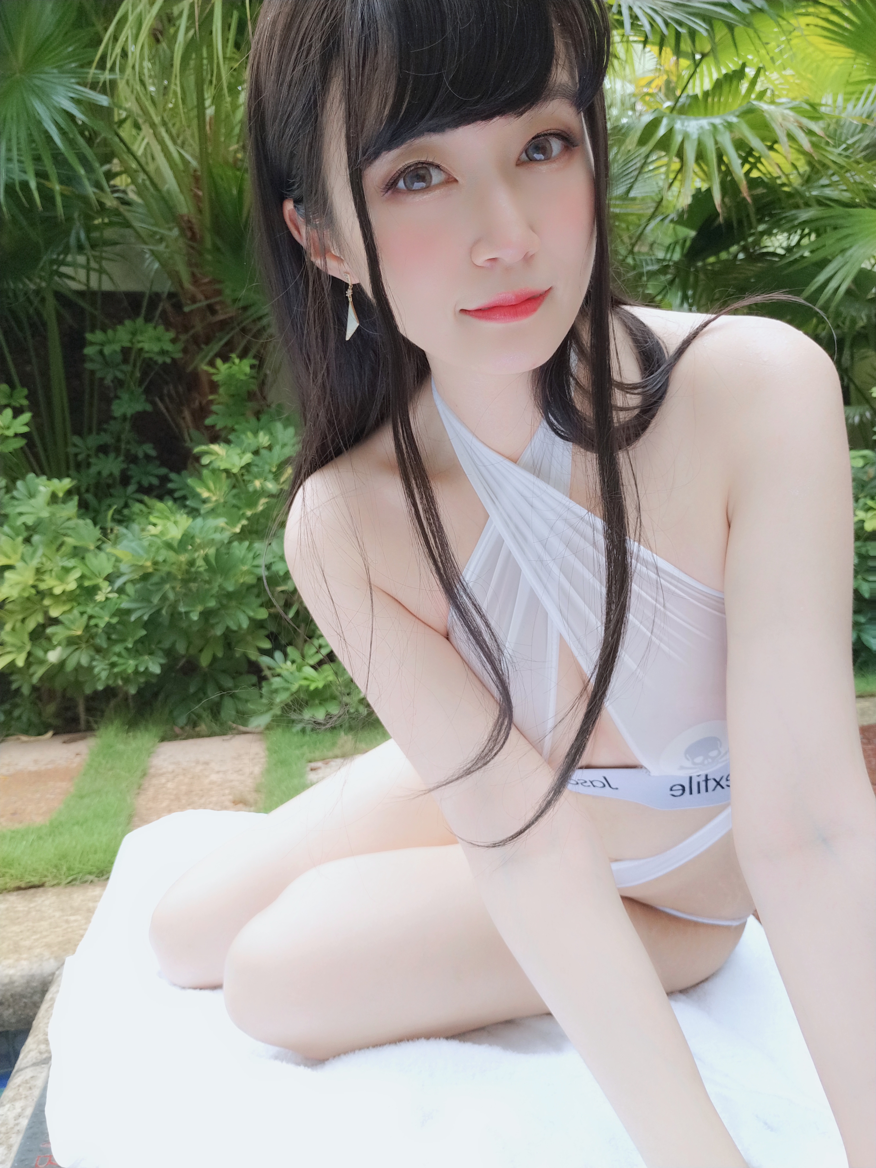 amateur photo Baiyin811 (白银81) - 连体透泳衣 (3)