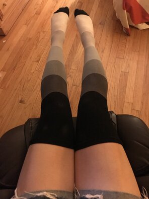 amateur pic 979121-these-thigh-socks-look-so-good