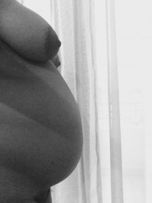 OC 30+ weeks belly and boobs, bushy twat