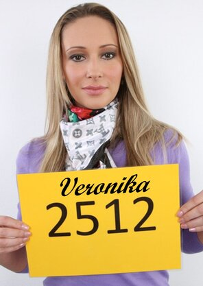 2512 Veronika (1)