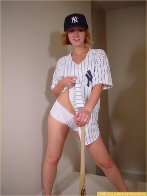 enlarge-2Stroke2 - Lindsey Marshal - Baseball - 0023 - lindsey-marshal-baseball-3-enlarge