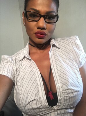 amateur pic sophialares-05-05-2017-1291440-Secretary Tease Tights, White Shirt, Glasses 😈📸