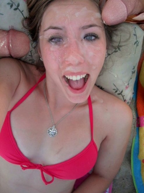 Freundin Miniarsch Bikini Cumshot