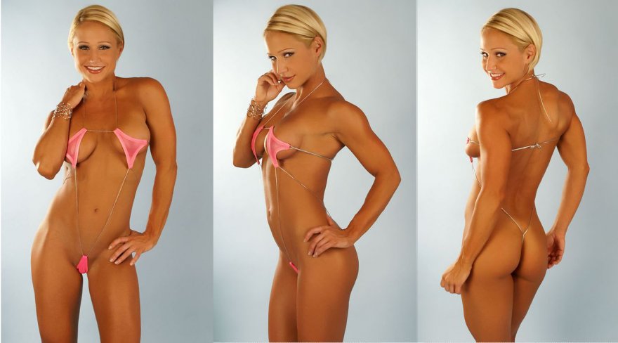 Sexy Taetowierte Bikini Onanieren