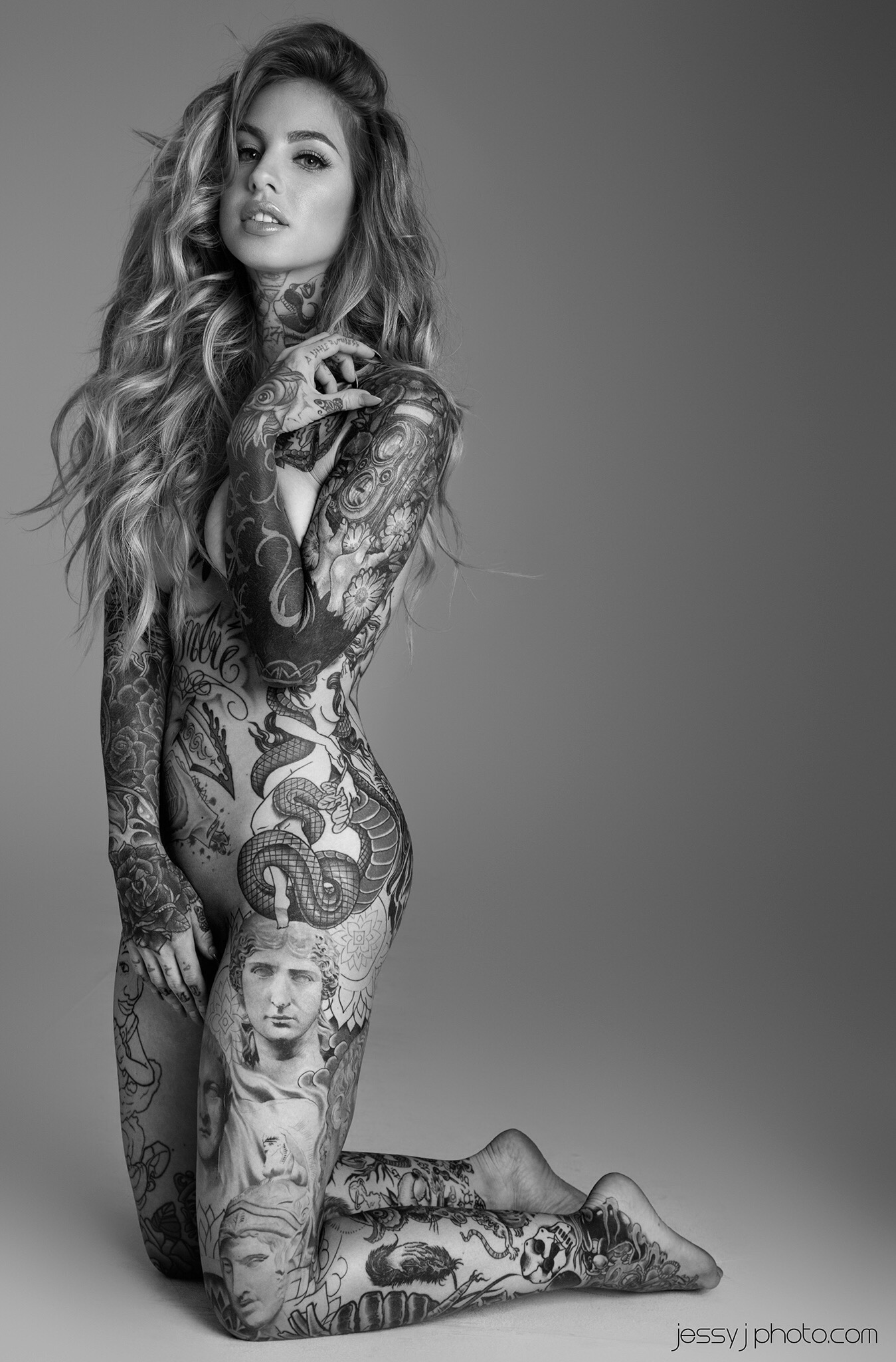Hot sexy naked women with tattoos