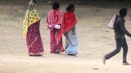 Desi Indian Village Ladies Pissing In Public Front