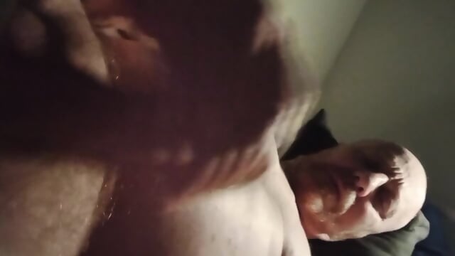 Domenico Bosoni Uno. Papà si masturba davanti alla telecamera.