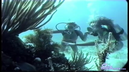 SexUnderwater E0006 Scuba Girls Play In The Ocean Underwater In Ocean_Play_#3