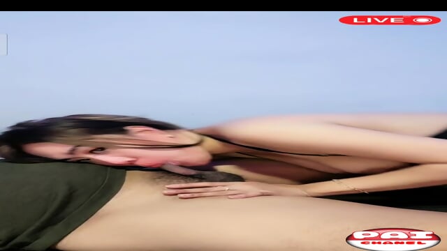 Indo ML di depan kamera